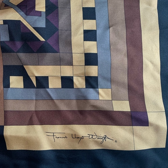NYC MoMA Frank Lloyd Wright vintage silk scarf - Picture 1 of 4